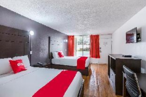 Travelodge by Wyndham Baton Rouge East image 2